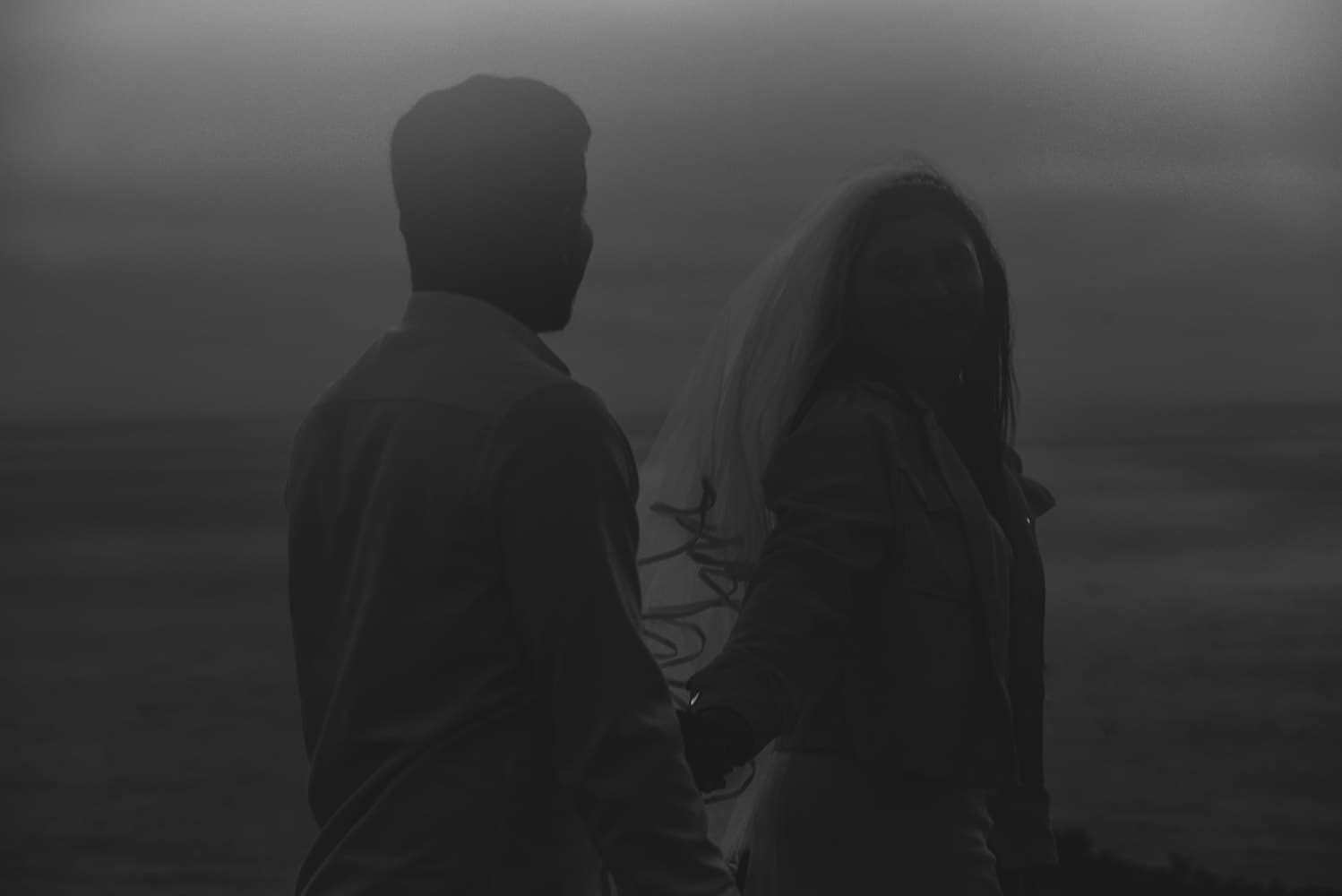 Fotografía de save the date en Ensenada Baja California por Jesús Amaya fotógrafo de bodas destino en México